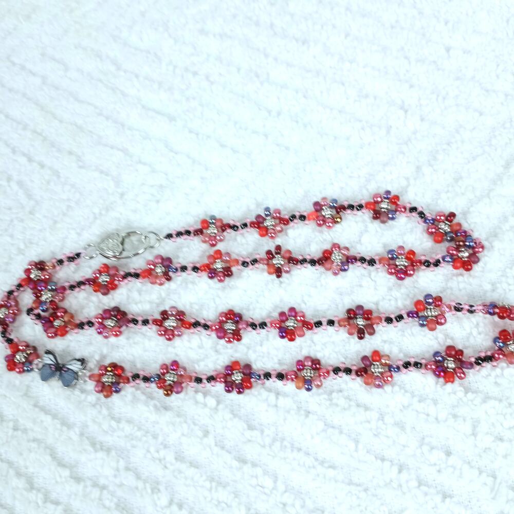 HANDMADE ~ Red Daisies & Butterfly 4 Wrap Bracelet - Picture 3 of 4